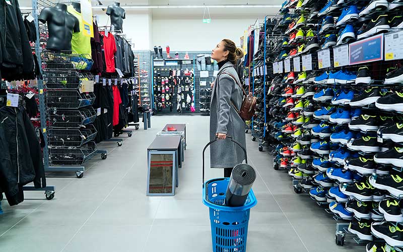 Cloud based Order and Inventory Management System for a Sports Retailer