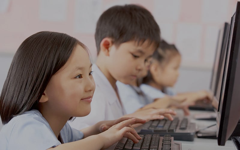 Underpreveledged children get computers