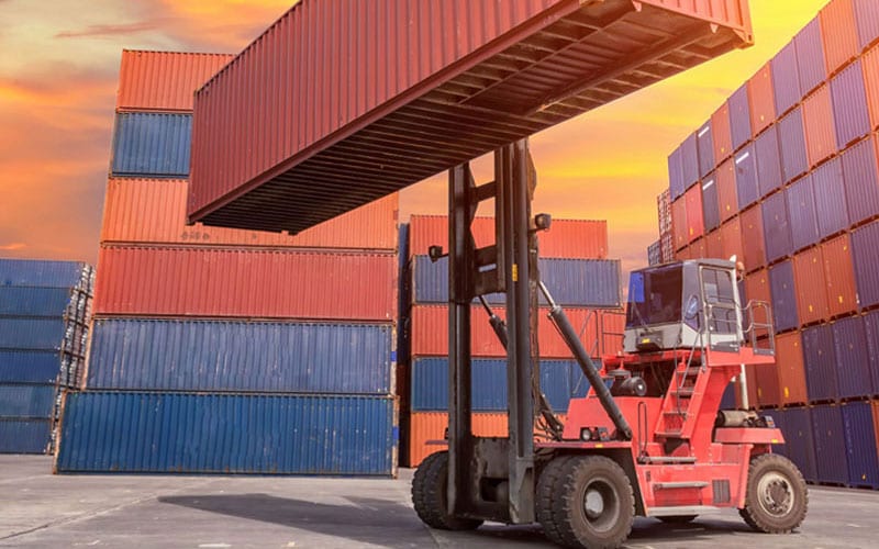 Global logistics company renews its applications portfolio and saves USD 10 million