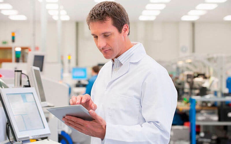 Leading US-based Grocery Retailer Migrates Legacy Applications and Reduces Cost