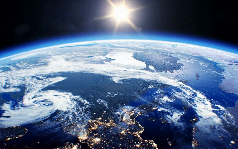 What Makes Digital Visionaries Shine?